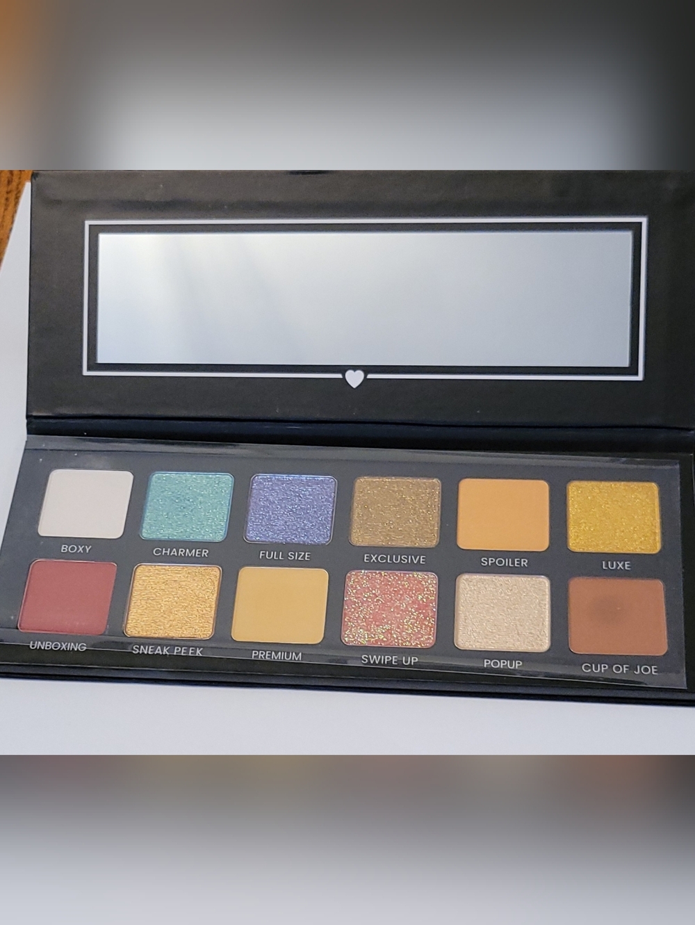 Neutral & Shimmer Eyeshadow Palette — Warm Golds, Teal, Purple & Earth Tones
